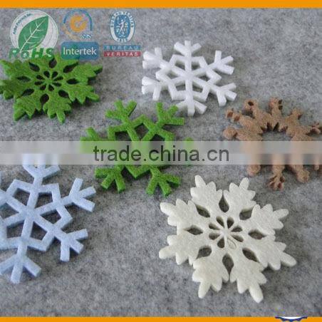 Christmas decorations of felts