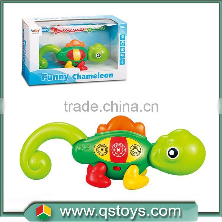 boy play friction metal car with traffic carpet with EN71