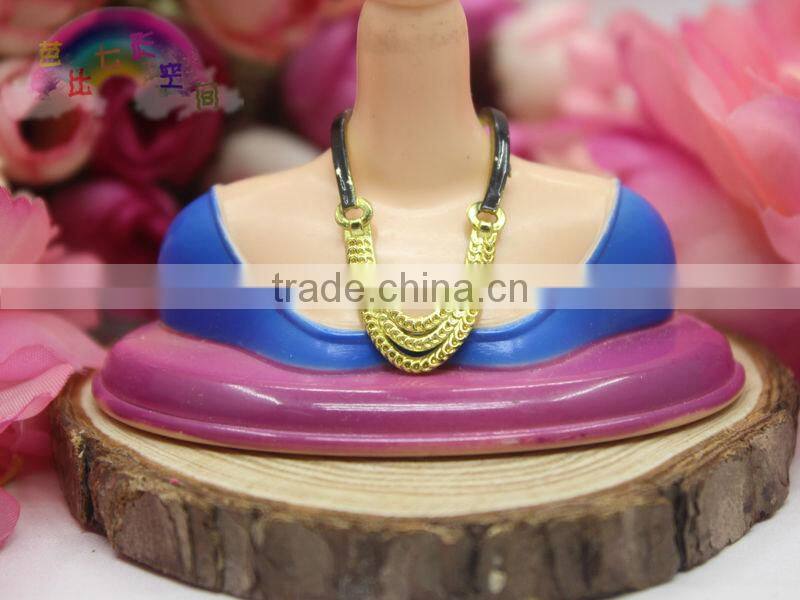 doll accessories necklace