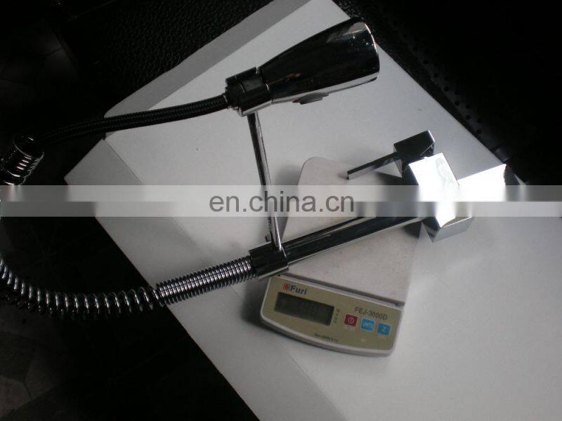 High quality single handle lead free spring loaded pull out flexible kitchen faucet mixer