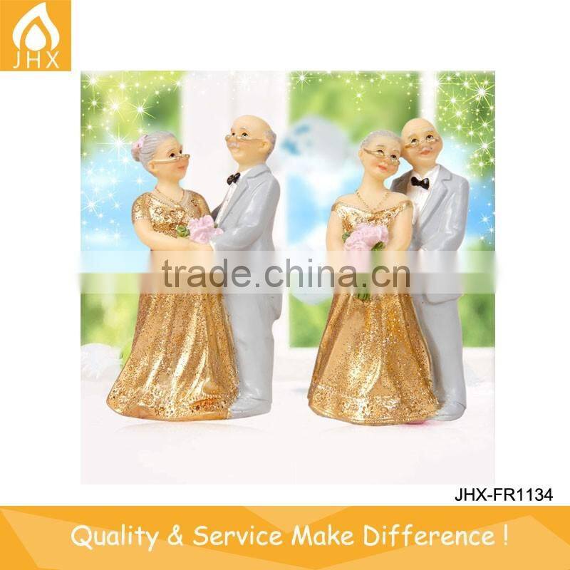 Wholesale Custom Resin Gold Wedding Anniversary Figure