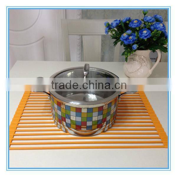 Up cushion collapsible roll up dish rack drying