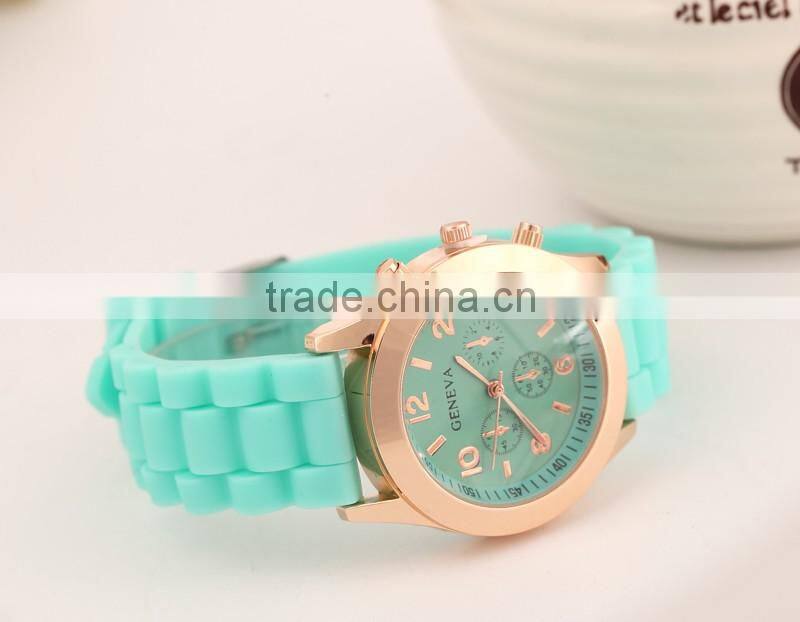 Hot selling fashion silicon wrist watch top brand mens watches cheap china supplier