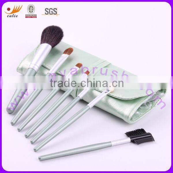 Light Bule Makeup Brushes Kits For Professionals With Pouch