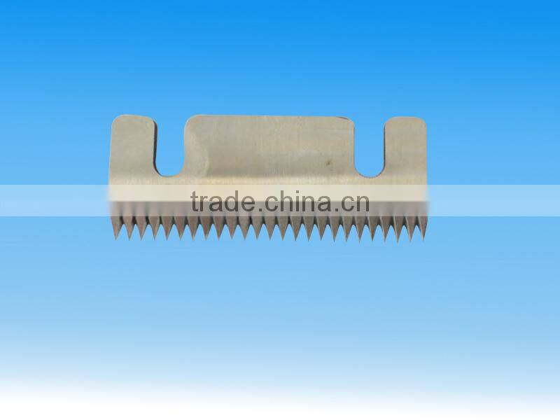 Tungsten carbide toothed blade for packaging
