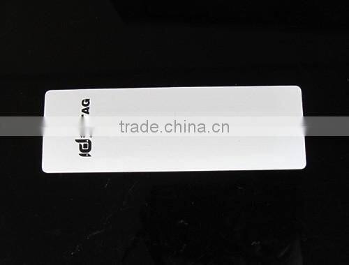 Passive Lightweight PVC RFID Costume Hang Tag with Low Cost