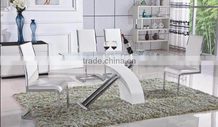 Hot dining table