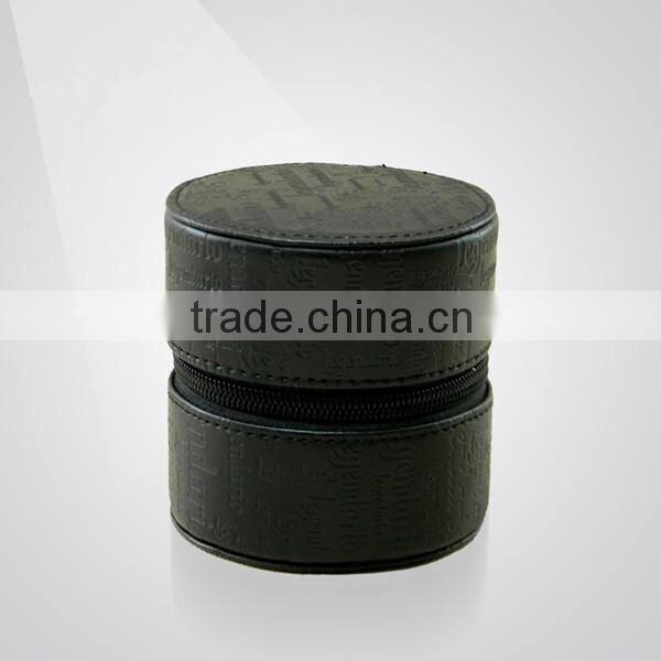 Cylindrical travel leather watch box with zipper