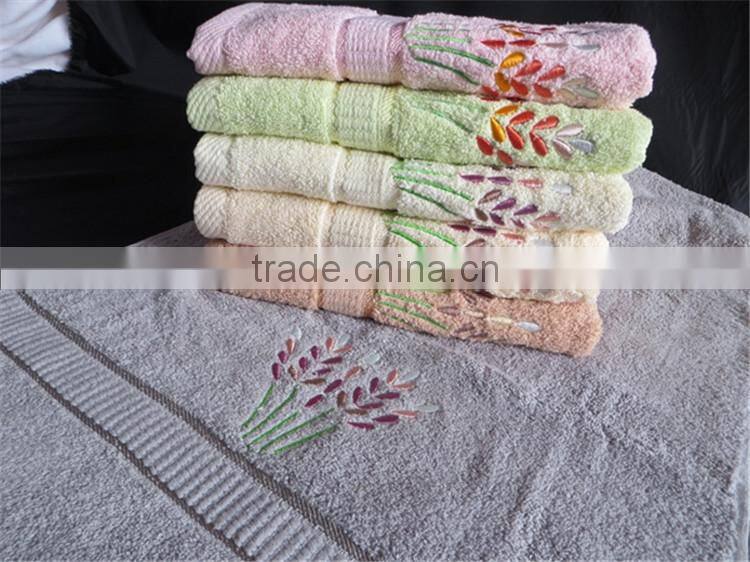 china factory supply solid color luxury embroidery towel set