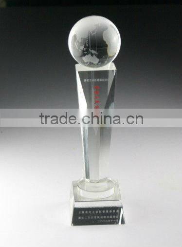 Crystal pyramid plaque with engraving crystal trophy