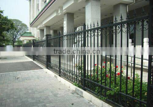 Top-selling handmade wrought iron garden border fence