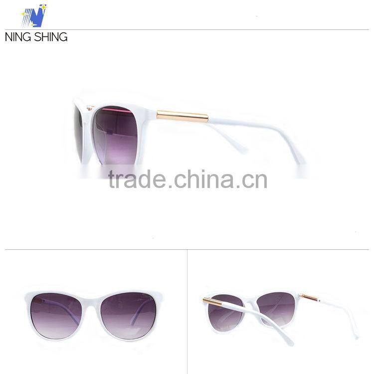Classical Wooden Kiss Sunglasses