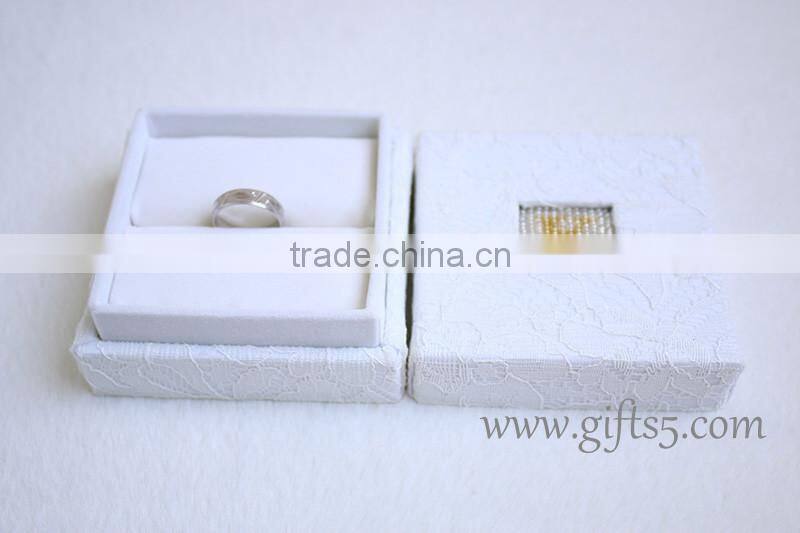 Customized High Quality Paper Wedding Jewelry Ring Box Handmade with beaded name plate of K