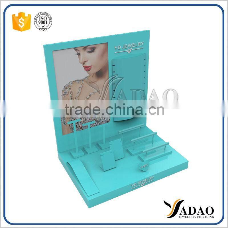 Wholesale China factory of elegant jewellery window showcase custom acrylic jewellery display stand