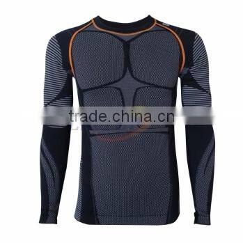 Seamless sports thermal shirt