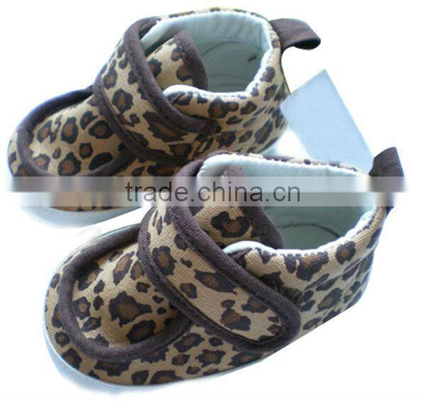 Hot sale brown leopard wholesale baby shoes ornament