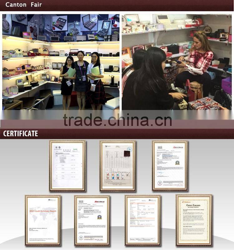 Luxury PU leather wrist watch case with cushion