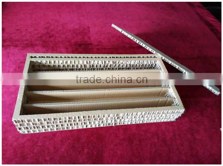 Honeycomb paper packaging box for socks and pants