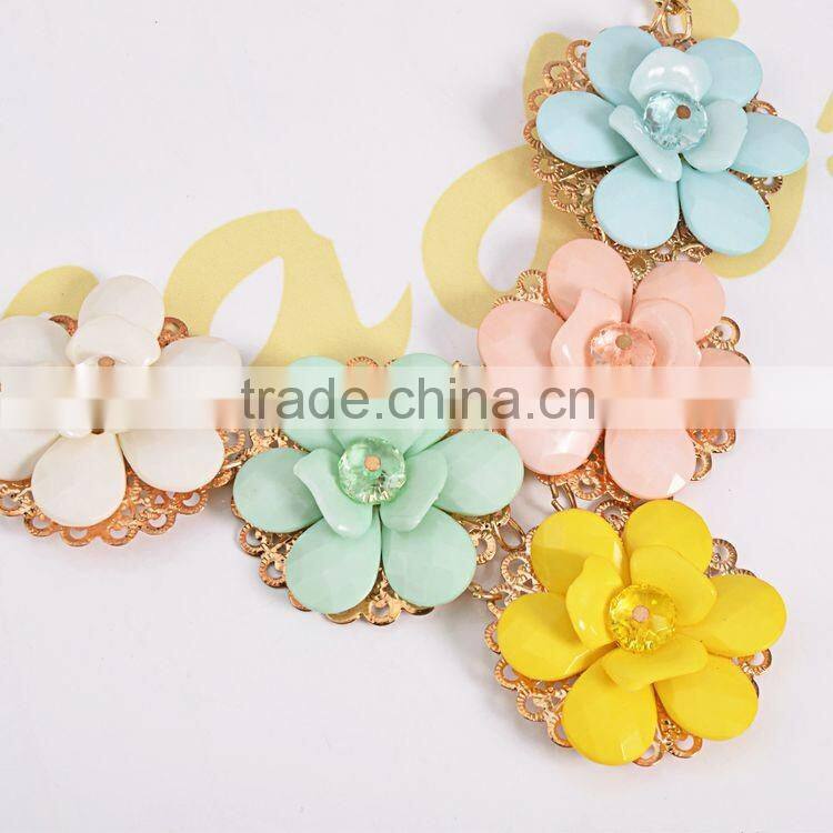 Bohemian Style Women's Resin Flower Choker Bib Statement Necklace Collar Chain Pendant