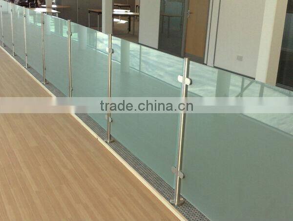 Stainless Post and Glass Outdoor Stair Railings