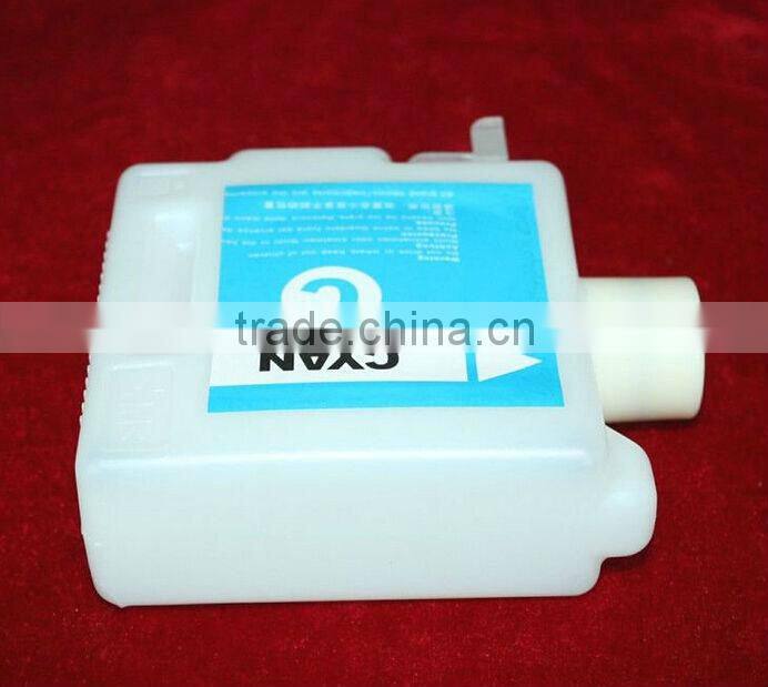 Refillable ink cartridge for Canon W8200 and W8400