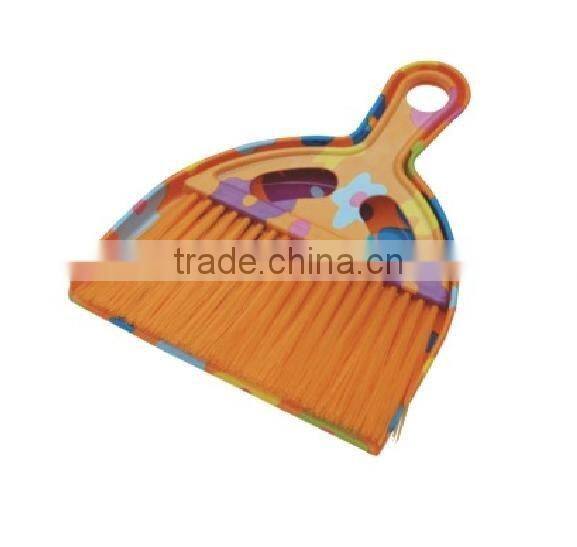 Professional Short Handle Plastic Broom And Dustpan Set