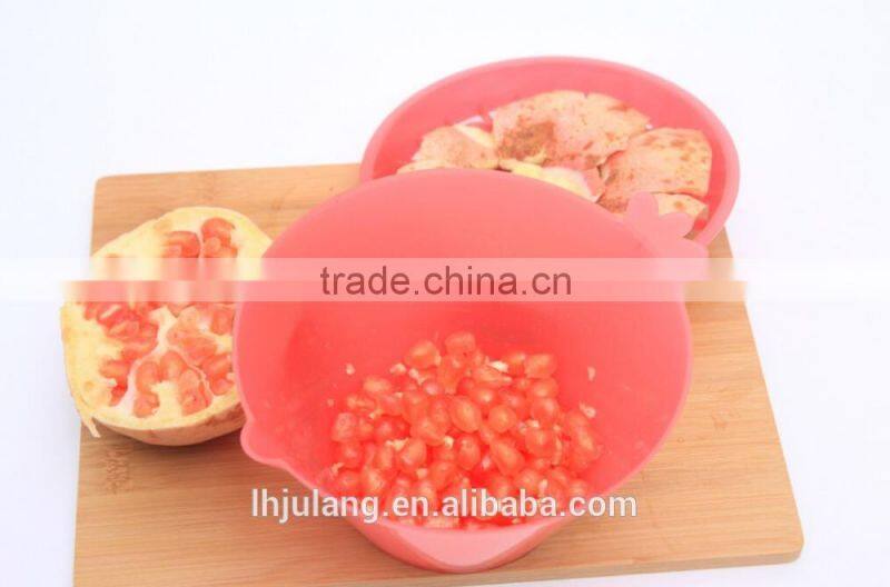 Useful pomegranate peeler/plastic pomegranate peeler