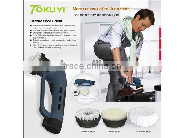 Cordless leather shoe dust cleaner