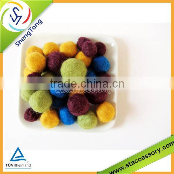 high quality wool felt ball/handmade felt balls/2cm felt balls