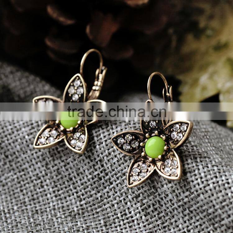 Simple Fashion Hot Sale Exquisite Elegant vintage star earrings, clover earrings, latest model fashion earrings