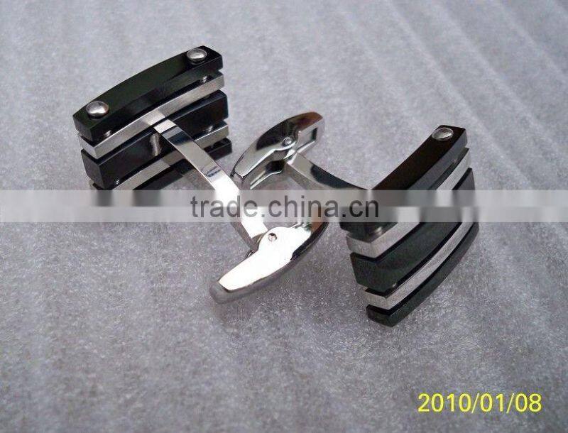 fashion jewelry design car logo cufflink with leather