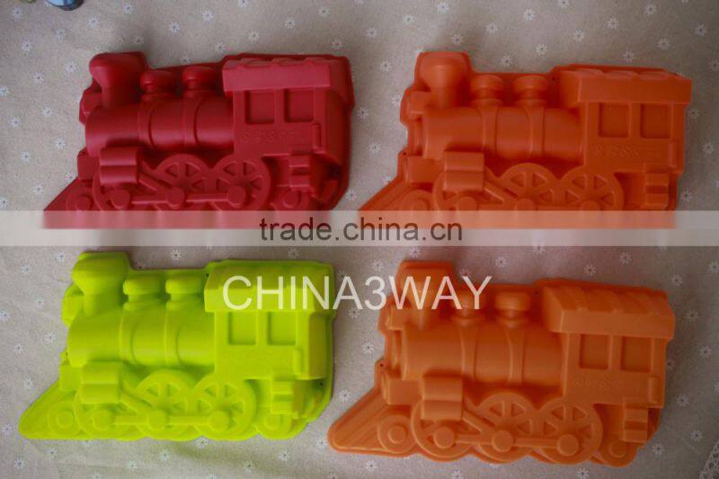 Food grade big size train shaped silicone cake mold