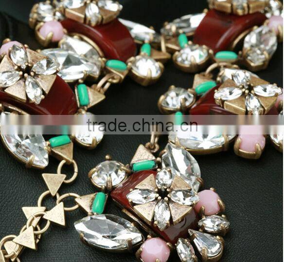 New arrvial plating imitation gold zinc alloy acrylic stone glass stone statement necklace