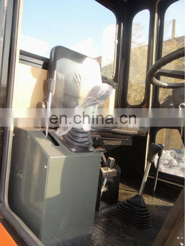 Old style articulated wheel loader ZL06