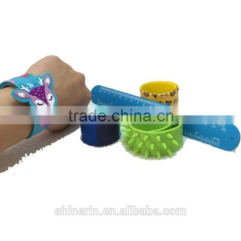 Alibaba wholesale spring steel silicone elastic slap band ruler