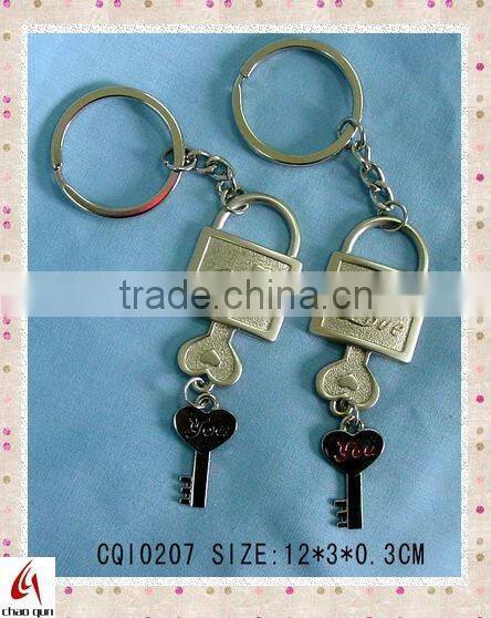 2013 crafts metal boy big hug keychain