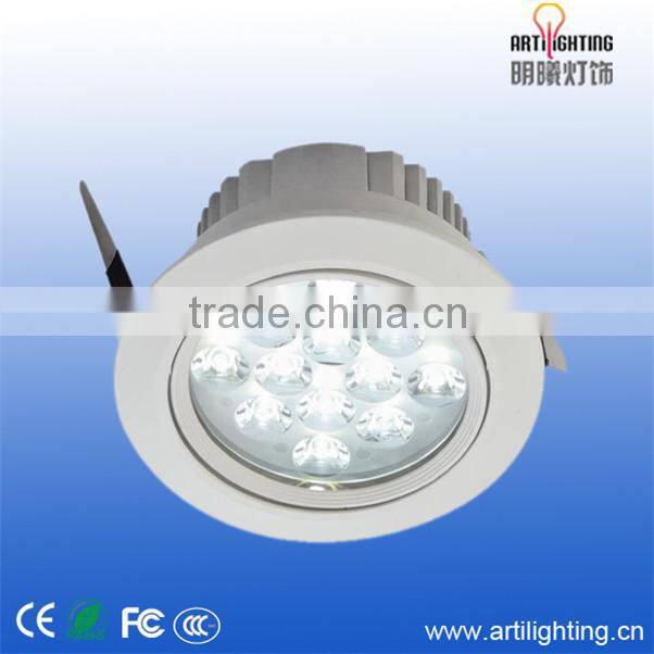 2015 new product retractable ceiling light