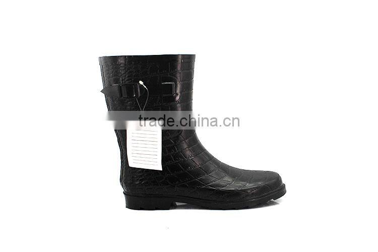 New Products Low price Latest design women plastic rain boots