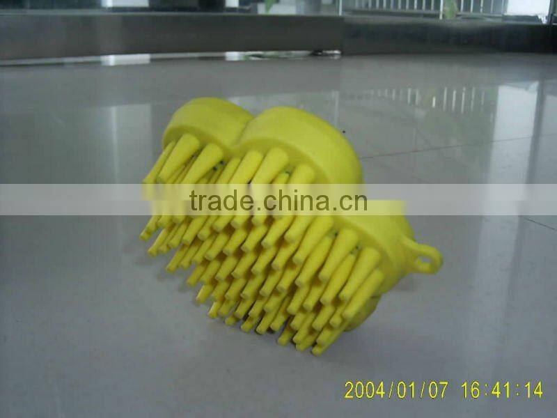 quincunx flower shape soft touch Horse massage comb