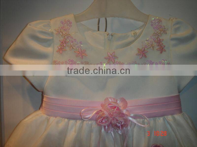 girls wearing short dress little girl flower dress