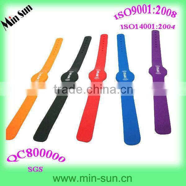 New 2013 Ntag203 Waterproof Silicone Rfid Wristband