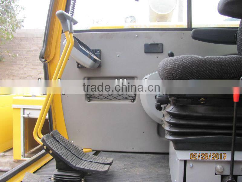 10T telescopic crawler crane
