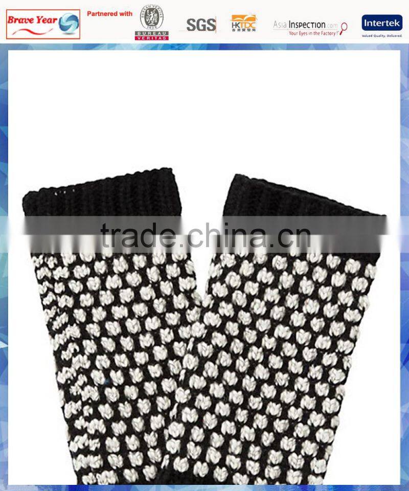 monochrome Popcorn knitted Handwarmers for women