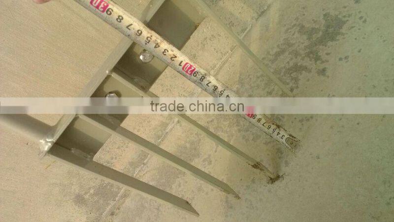 Simple garden tools--manual scarifier