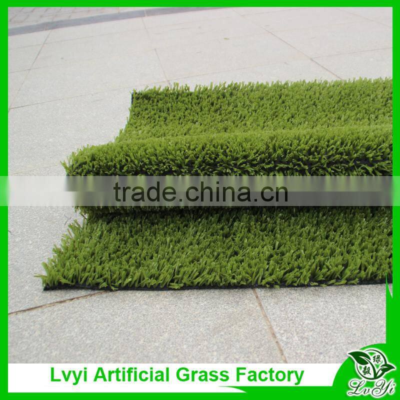 Synthetic lawns of artificial turf with artificial grass