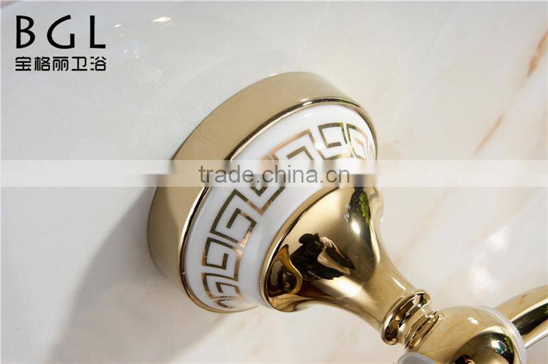 ring design for bathrooms with zine alloy and gold finishing towel ring