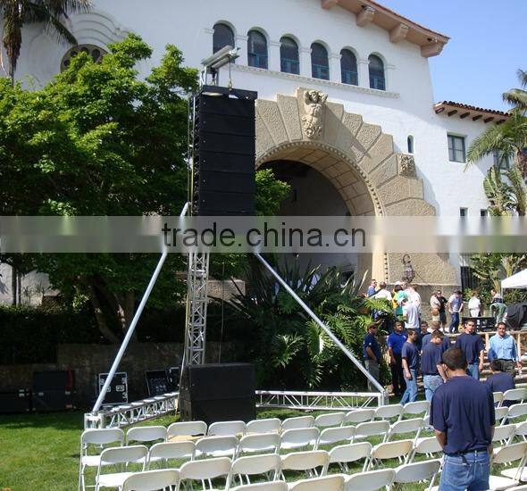 Sleeve block for lifting truss tower lighting elevator tower