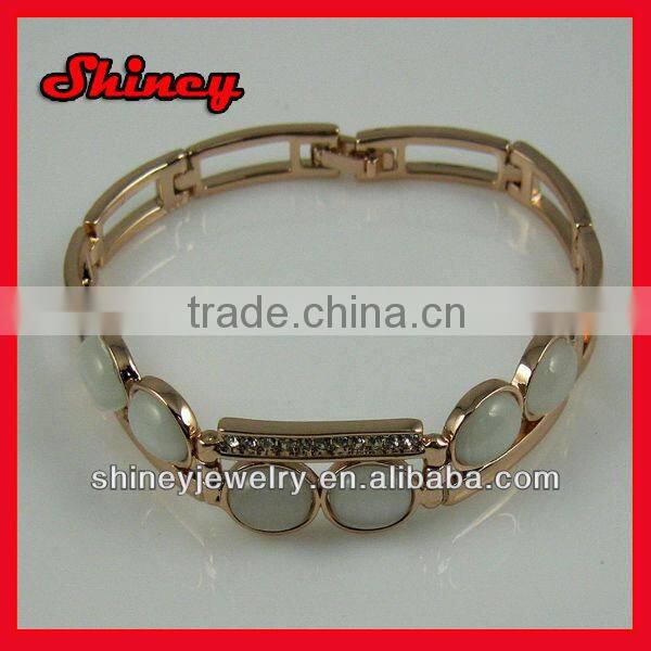 Fashion beautiful diamond paved lead and nickal free yiwu cheap bracelet