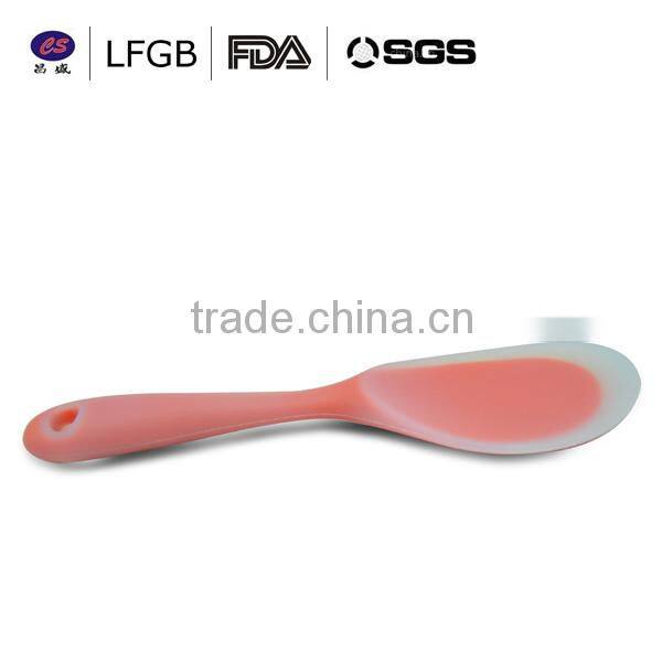 hot sale ! 2014 fashionable and customized professional silicone spoon in kitchen