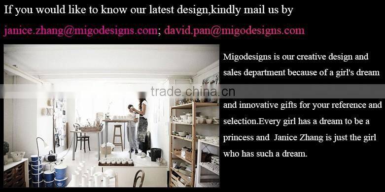 High Quality Polyresin Opened-toe shoe Bottle Holder With Leopard Print